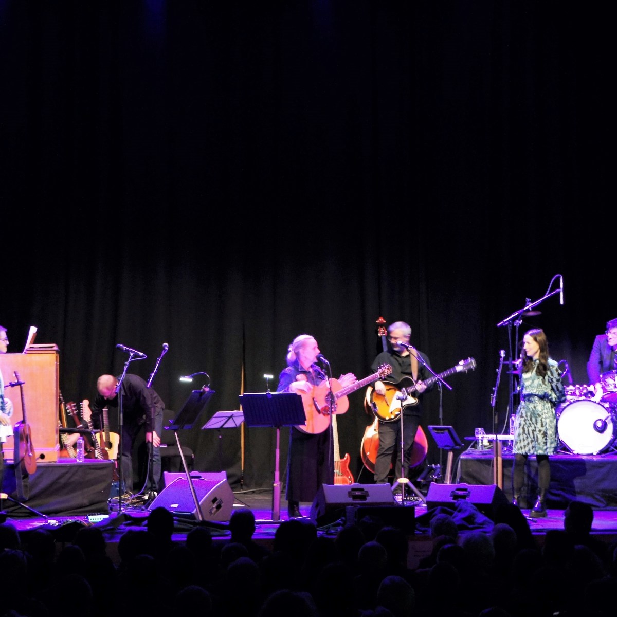 LOOKING FOR A&nbsp;THREAD